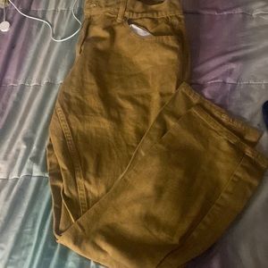 Men pants never worn